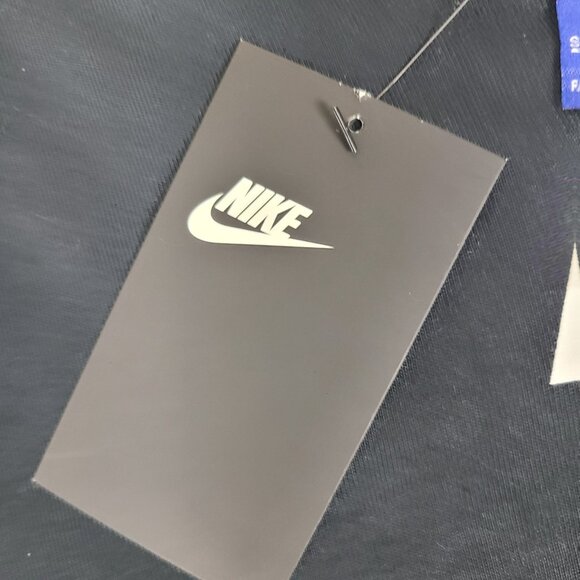 The Nike Tee Women's Small Dri-Fit Black Swoosh Logo Short‎ Sleeve 853394-010 - Picture 4 of 9